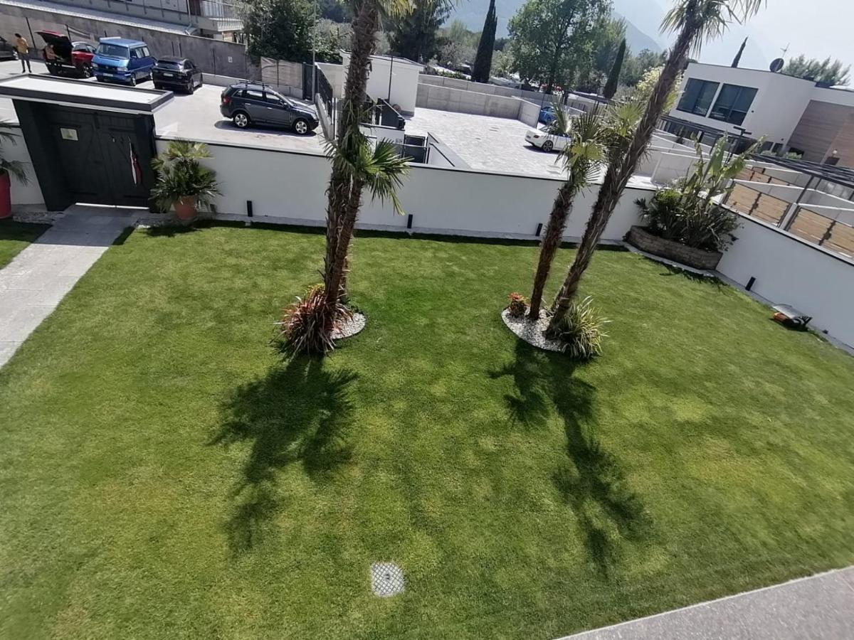 טורבולה Torbole Lake Front מראה חיצוני תמונה